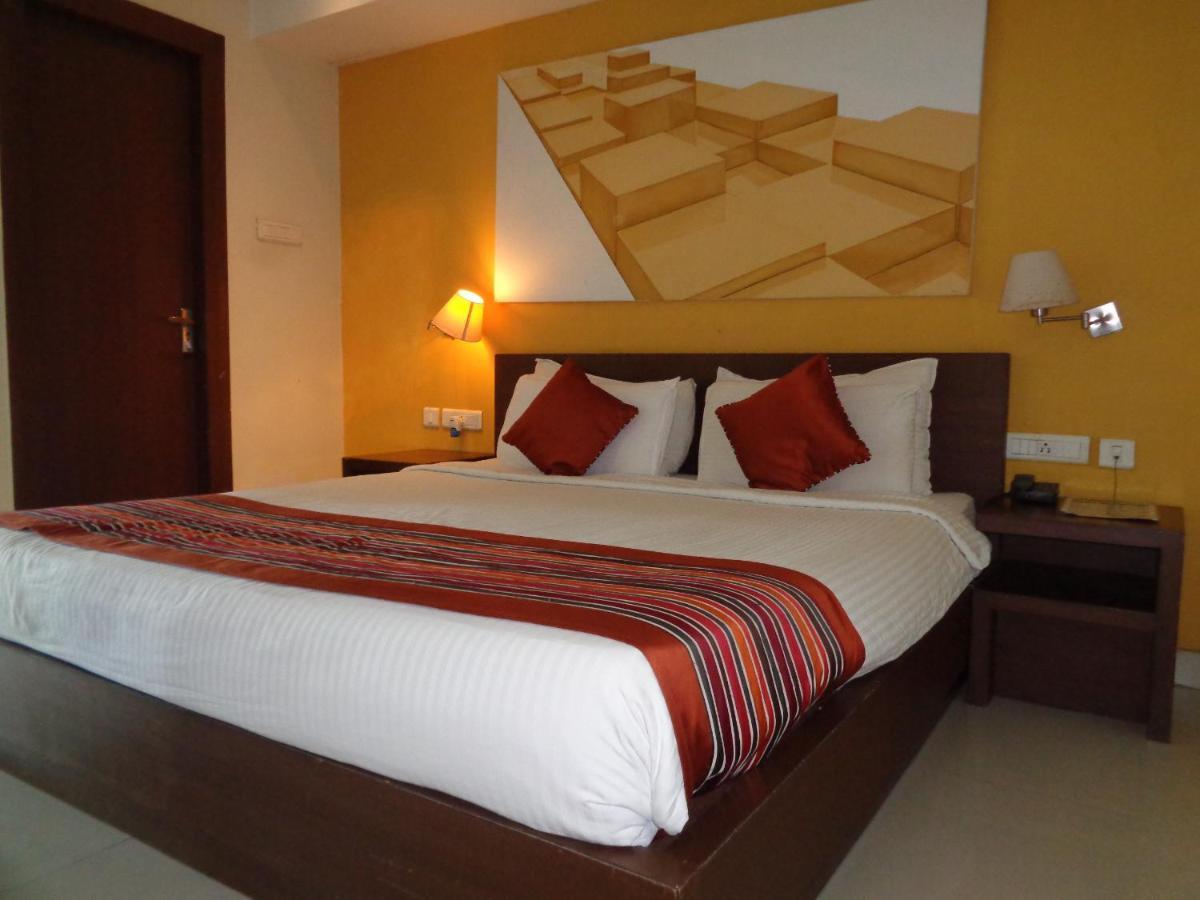 Orbit Hotel - Bagdogra Dış mekan fotoğraf