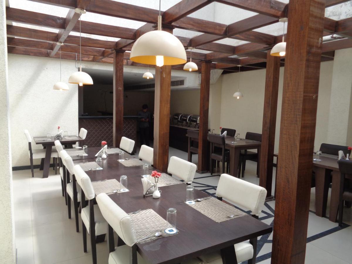 Orbit Hotel - Bagdogra Dış mekan fotoğraf