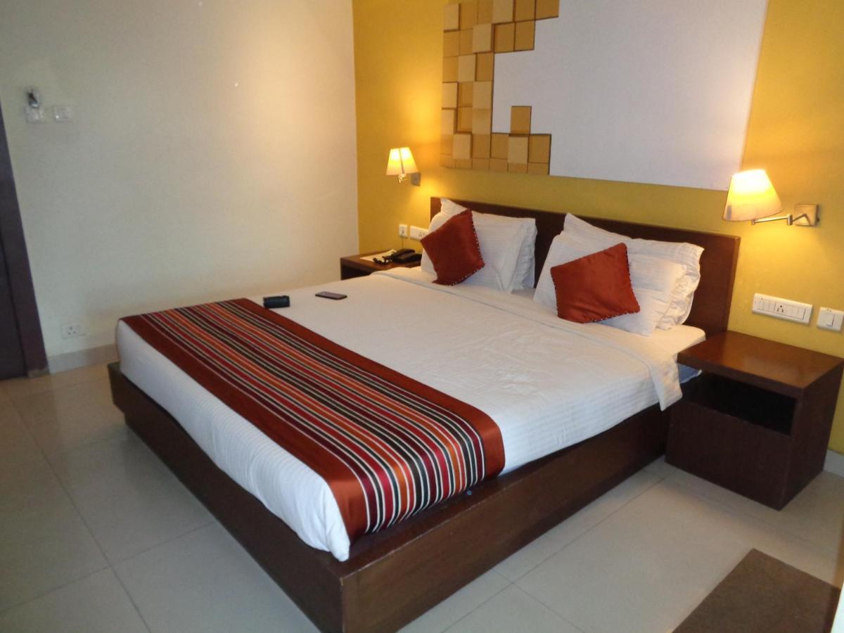 Orbit Hotel - Bagdogra Dış mekan fotoğraf