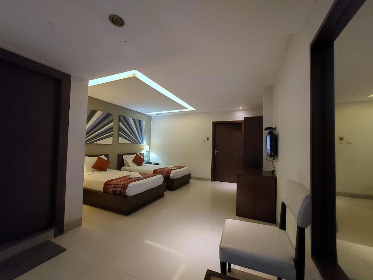 Orbit Hotel - Bagdogra Dış mekan fotoğraf